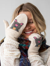 Intarsia Mittens - Cream Cat