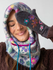 Intarsia Mittens - Charcoal Daisy