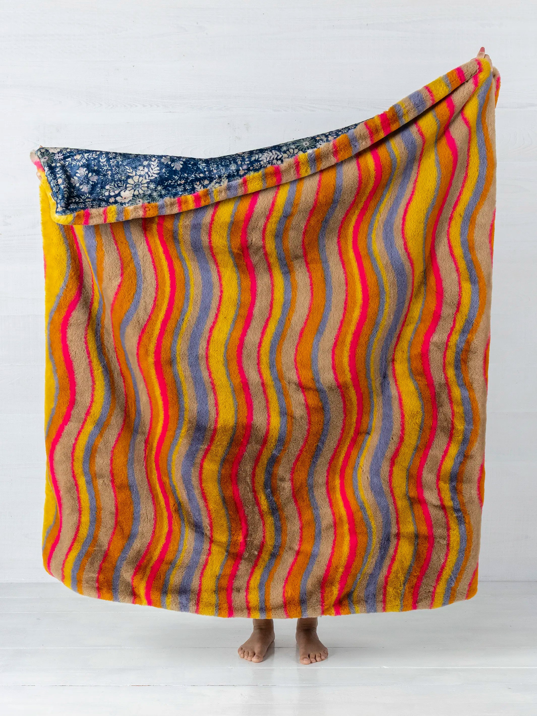 Cozy Luxe Faux Fur Blanket - Mustard Groove