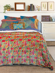 Cozy Coverlet Blanket - Lush Zinnias