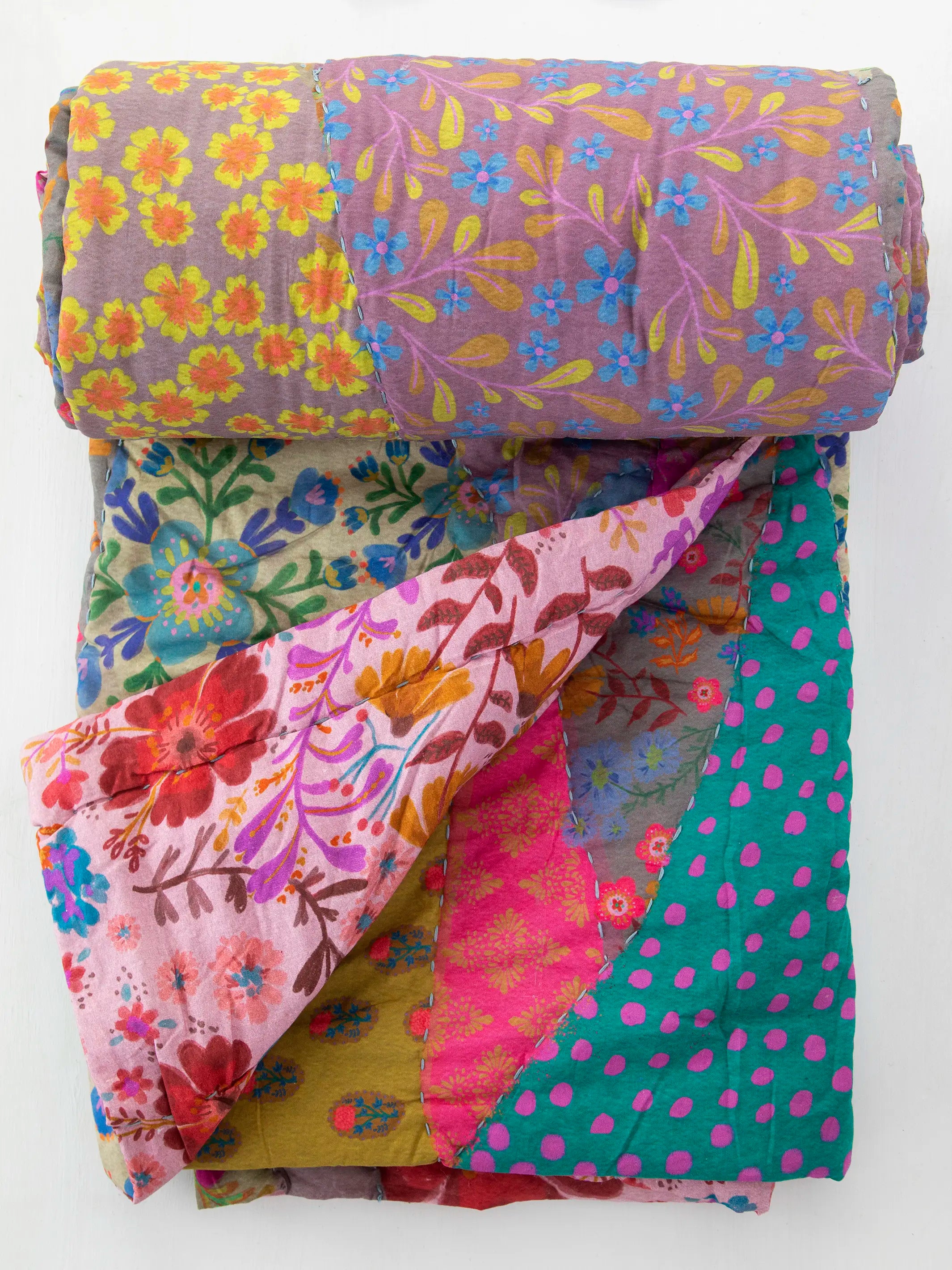 Bungalow Reversible Cotton Quilt - Garden Waves