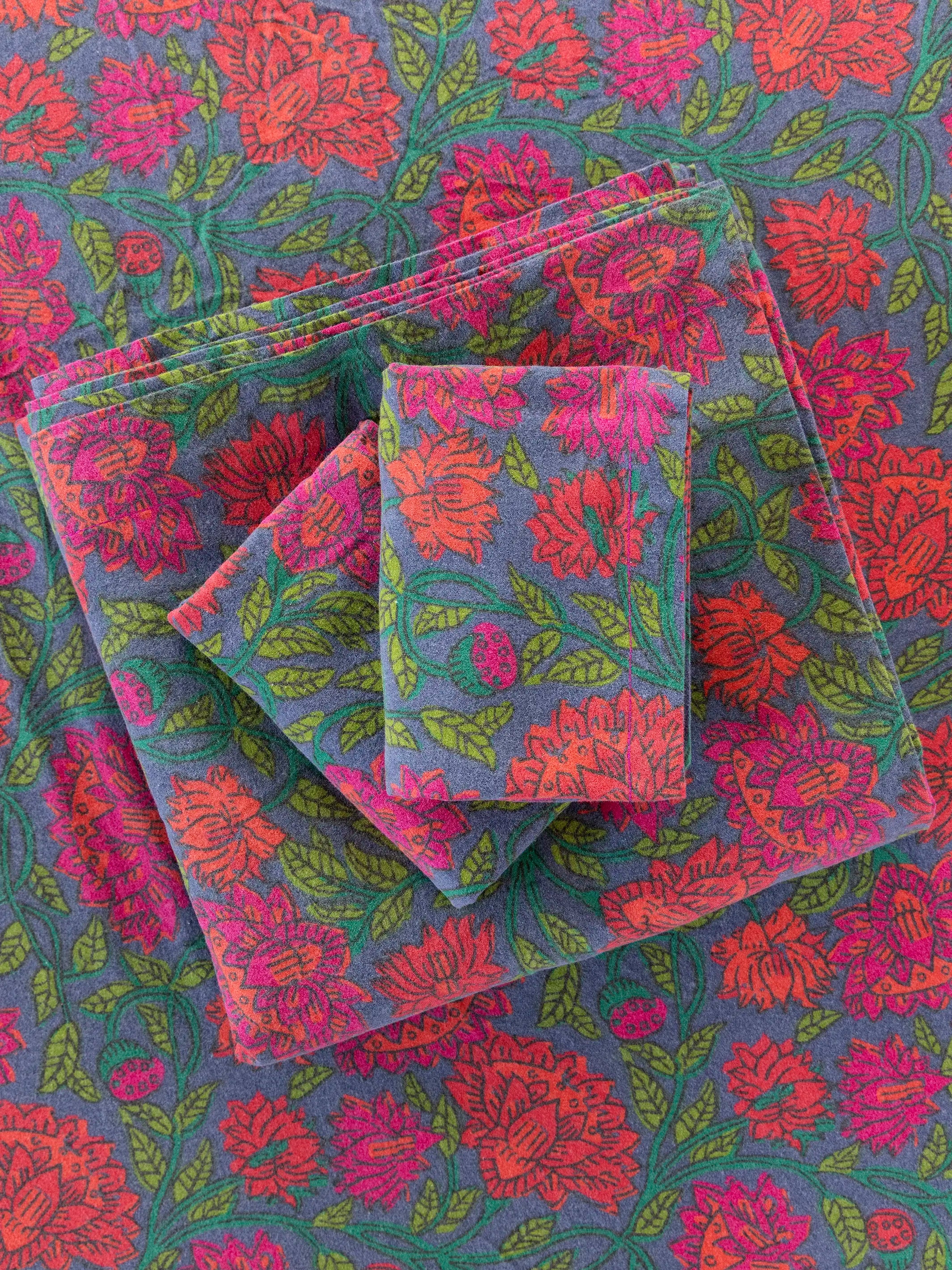 Flannel Sheet Set - Blue Lush Zinnias