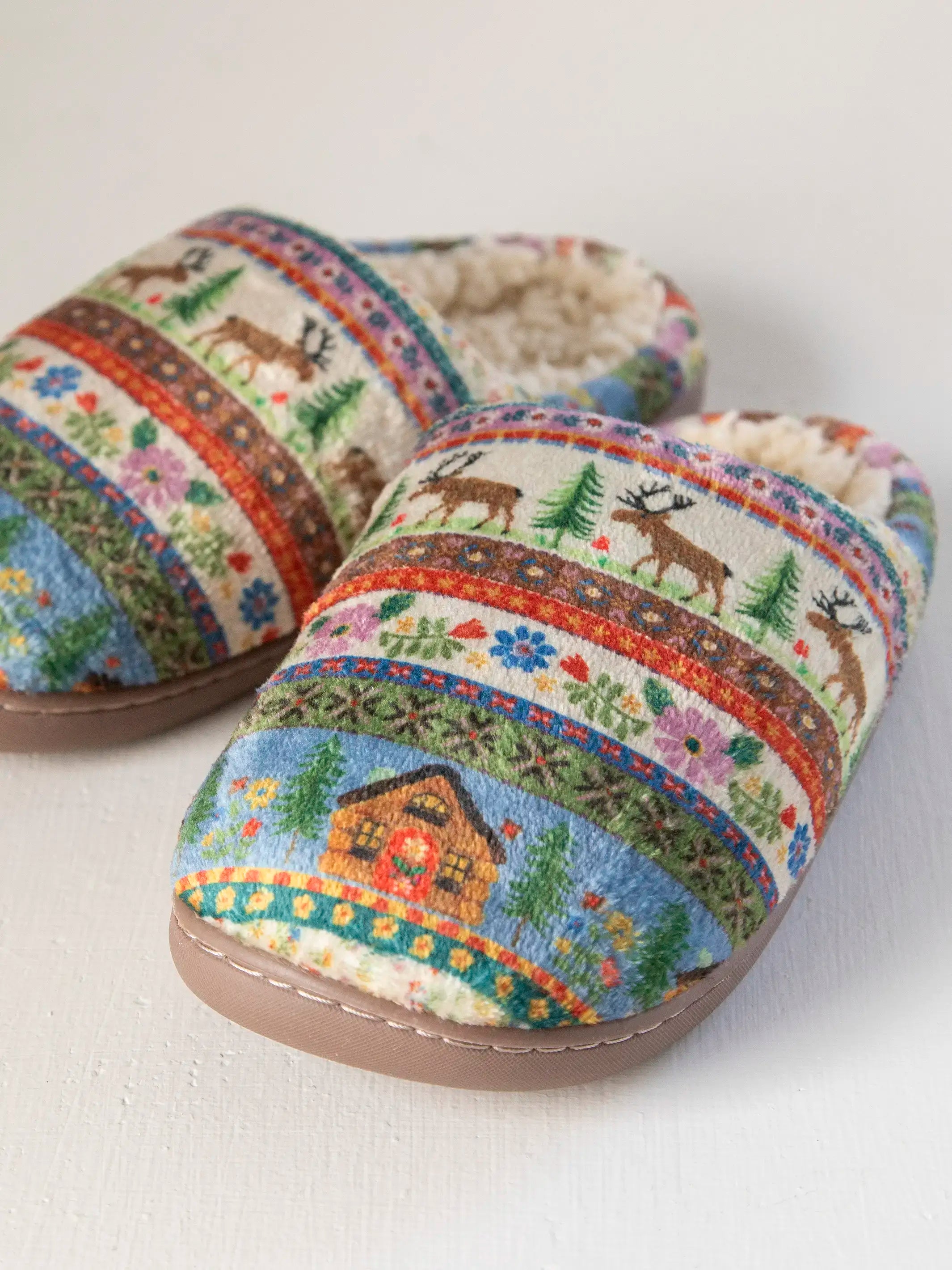 Cozy Sherpa Slippers - Moose Cabin Borders