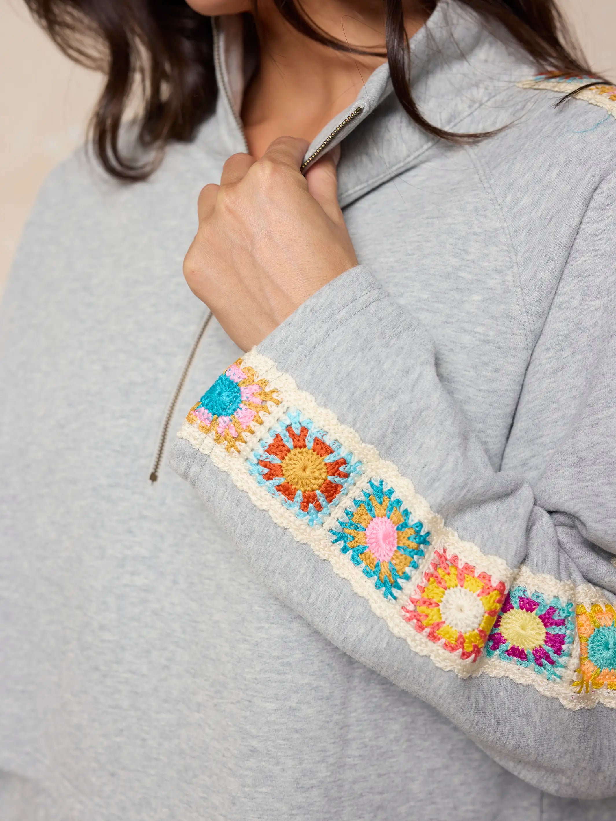 Lyvie Trim Sweatshirt - Heather Grey