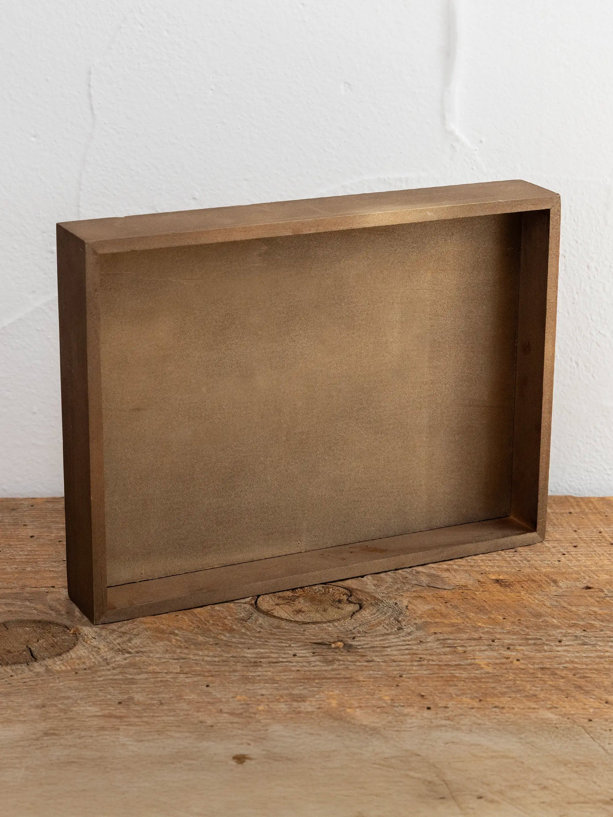 Bungalow Box Sign - Best Friends Have Tails